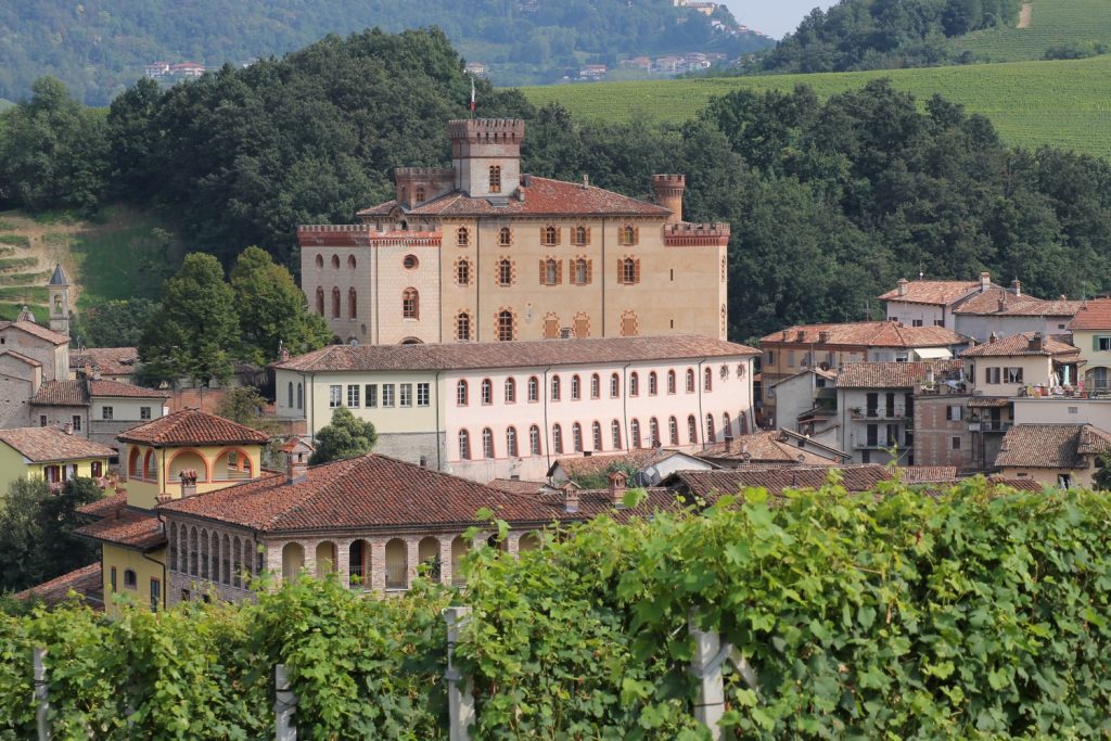 where to stay in barolo