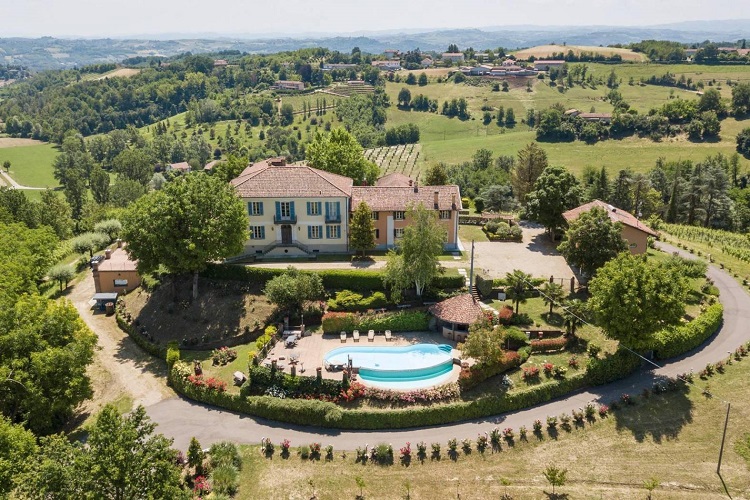Luxury hoteland private villa for sale in Piedmont, Italy